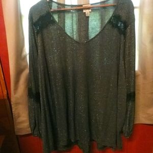 🌹$7 *with bundle*Como Vintage Black long-sleeve v-neck tunic